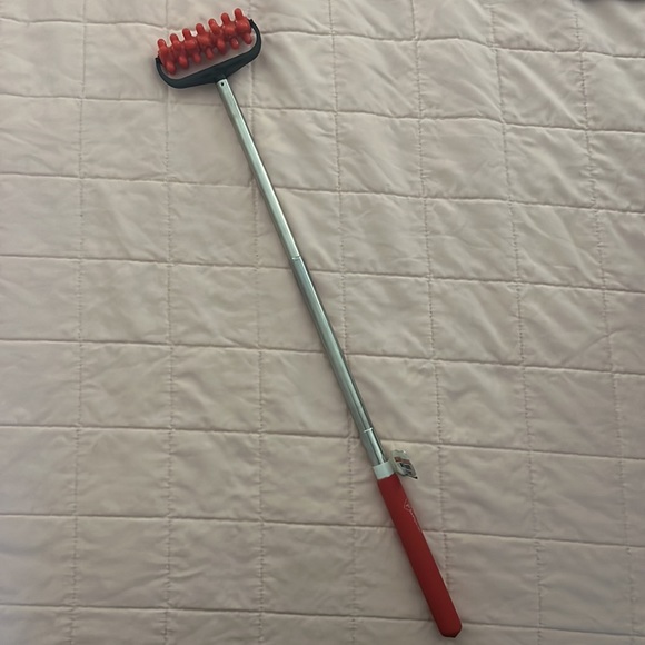 18” Extendable Rolling Back Massager - Picture 6 of 8